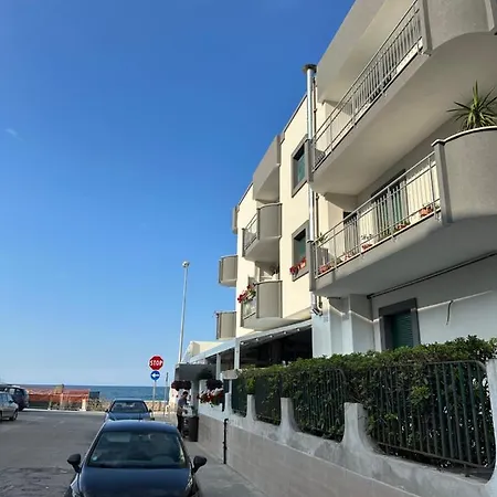 Tatil Evi Sul Mare Trani